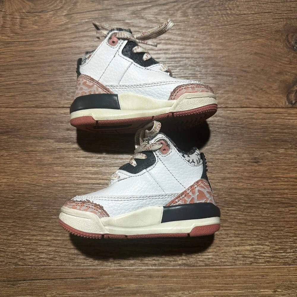 Jordan‎ White Hide and Seek Sneakers Unisex Kids 3C FQ9175-100